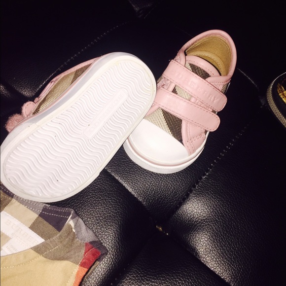 Burberry babies shoes - Picture 2 of 2