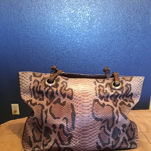 ETIENNE AIGER HANDBAG!! 👜👜👜👜 - Picture 2 of 4