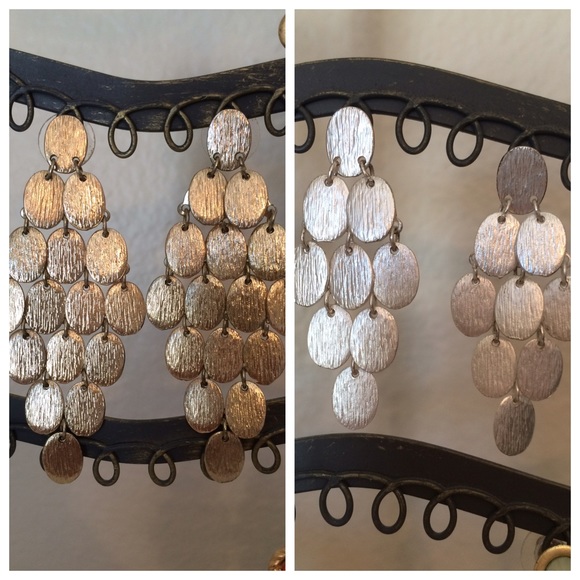 6 Pair Bundle of Earrings - Picture 3 of 4