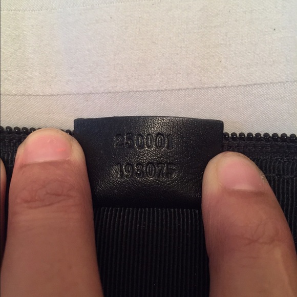 ❌SOLD❌ Gucci snake feel pouch purse🐍⚫️ - Picture 4 of 4