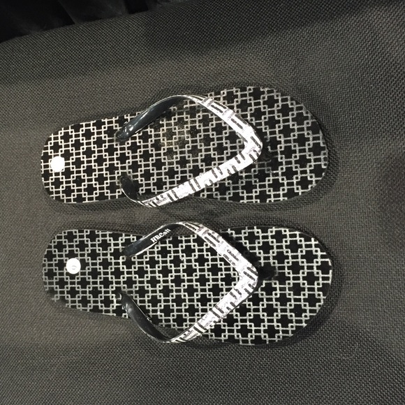 NWT ๐HP๐ metallic velvet flatform flip flops ๐ - Picture 2 of 4
