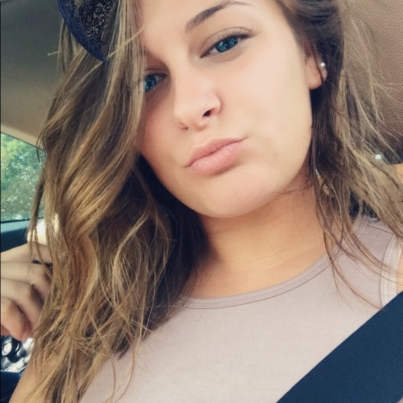 Chell🌊👑🎀 - Picture 2 of 2