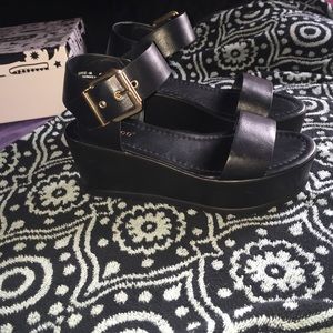 Flat form heels grunge