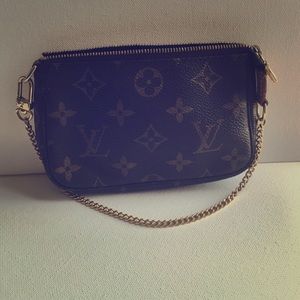 Louis Vuitton Mini Pochette