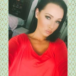 Meet your Posher, Casey