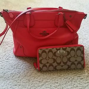 Authentic coach purse and wallet