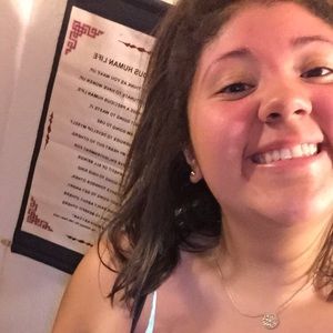 Meet your Posher, Dana
