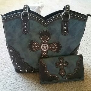 Blazzin Roxx purse and wallet