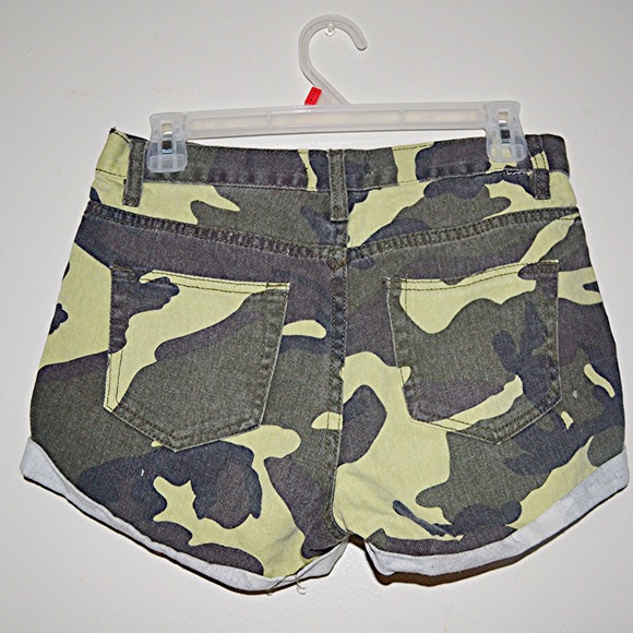 High waisted camo shorts