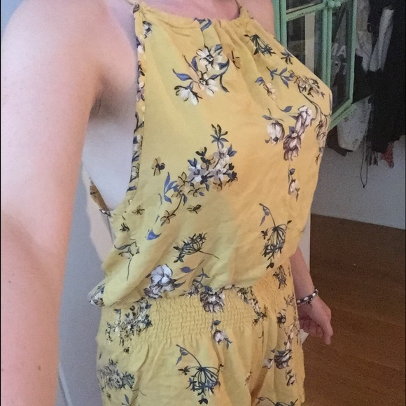 Rare Brandy Melville Romper - Picture 3 of 3