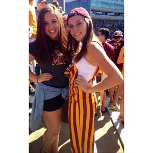 Meet your Posher, Abby