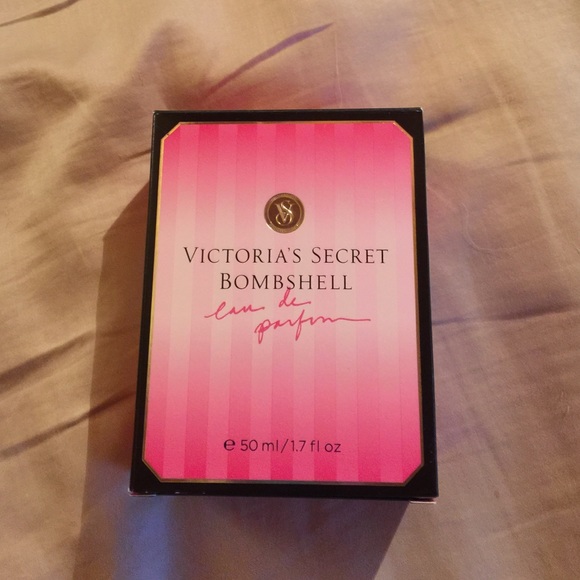 Victoria secret bombshell perfume