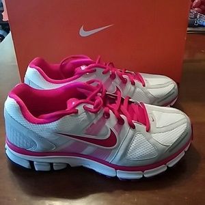 Nike air pegasus NWT