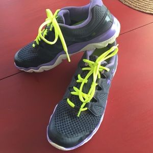 Under Amour tennis shoes size 8.5