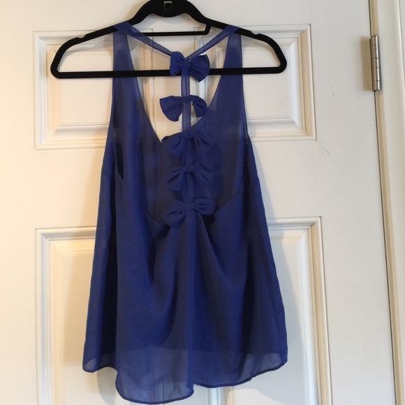 LF tank with bows in back - Picture 2 of 2