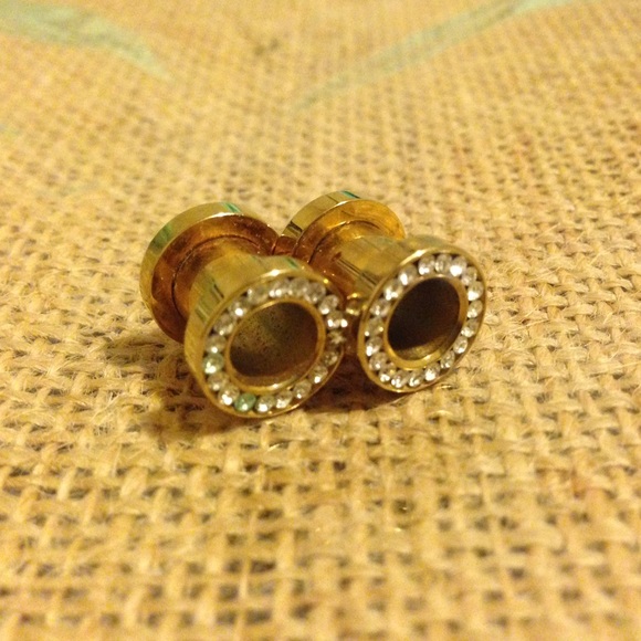 Size 0 plugs