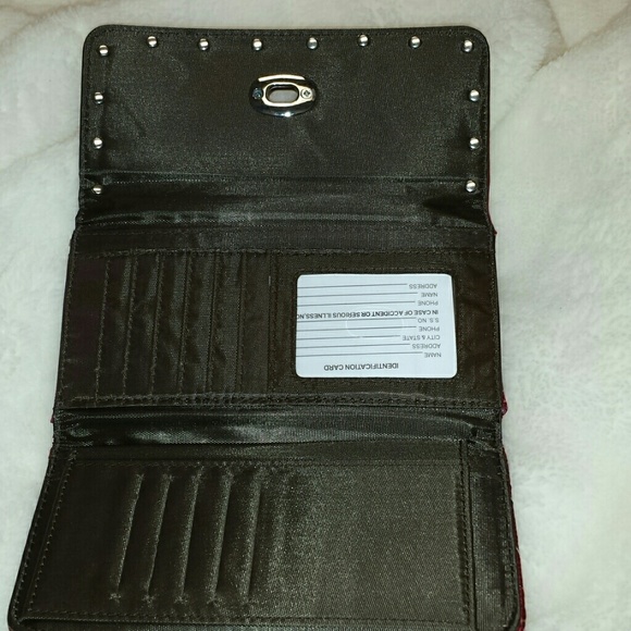 G Red Wallet - Picture 3 of 4