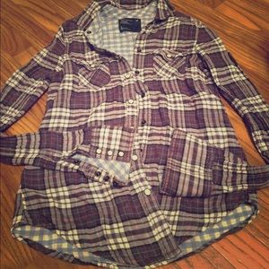 American Eagle shirt. Only worn a couple times!