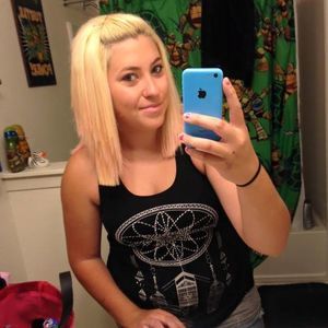 Meet your Posher, Andrea