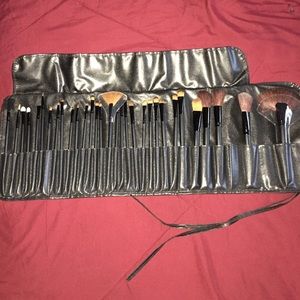 31/32 Brush Set.