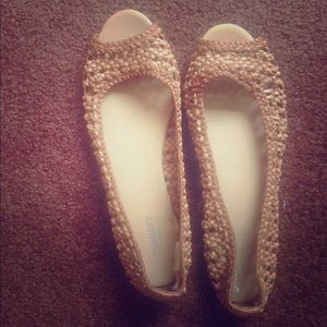 Old Navy woven opened toed flats