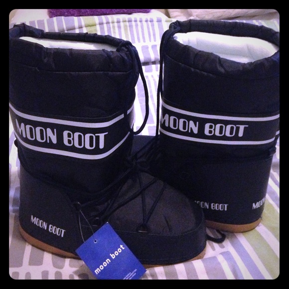 Moon Boots