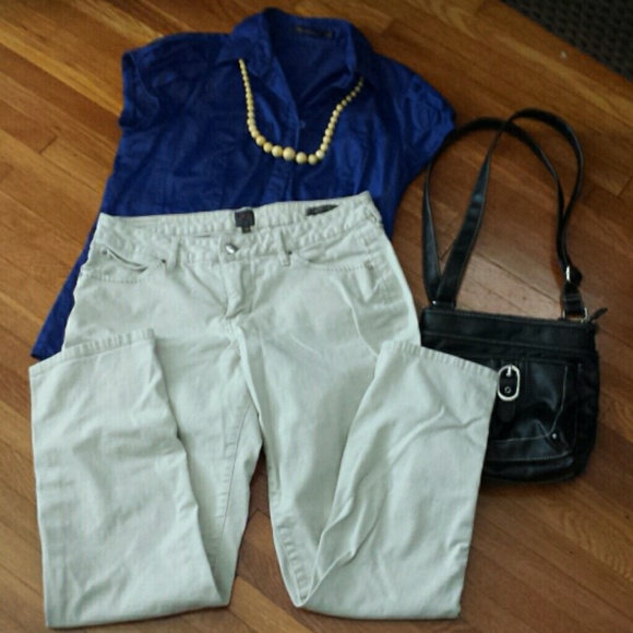 JAG Low Rise Slim Leg cream stretch pants