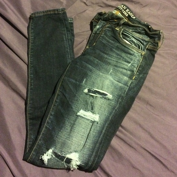 American eagle dark wash ripped jeggings