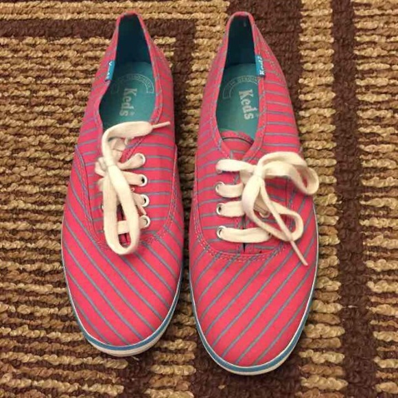 *SOLD* Ked's - size 7