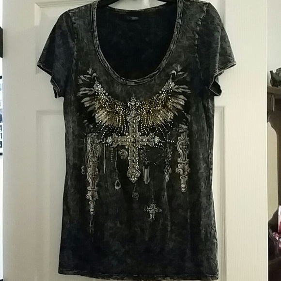 Tee shirt