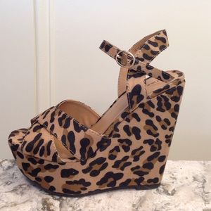 Leopard wedges