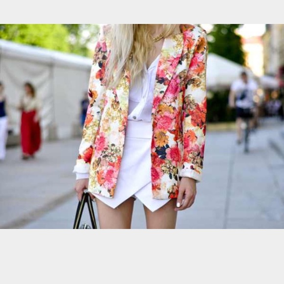 Zara Jackets & Blazers - ZARA floral blazer