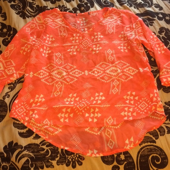tribal top