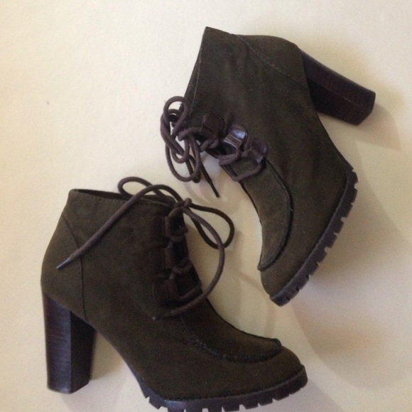Zara Shoes - Zara moccasin style booties