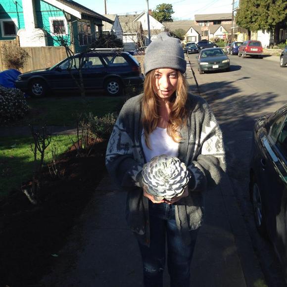 Meet your Posher, Danielle - Picture 1 of 1