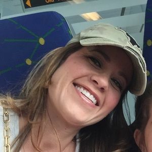 Meet your Posher, Abby