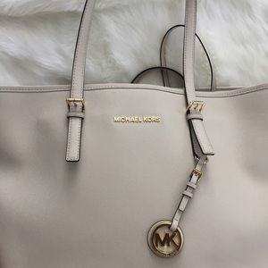 Michael Kors handbag in winter white