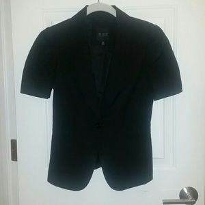Like-new short sleeved suit jacket
