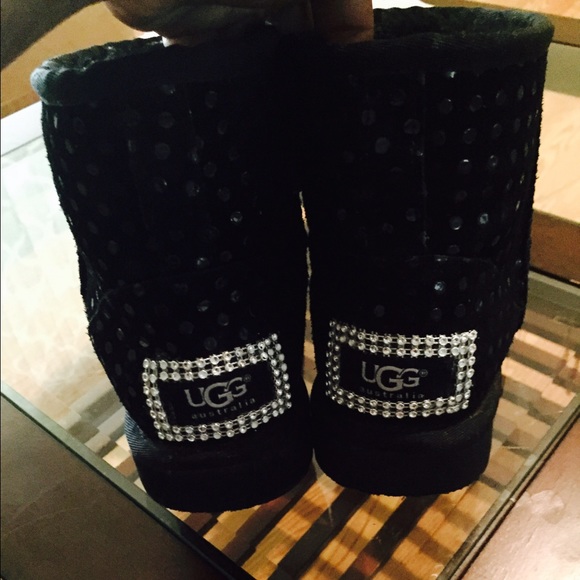 Uggs 🚫 Sold - Picture 2 of 4