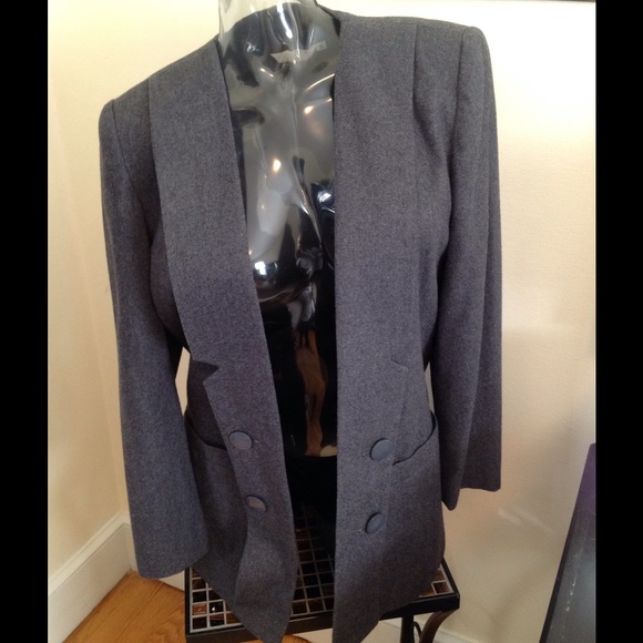 Jackets & Blazers - Vintage - Skirt Suit - Gray Wool🆒⭐️