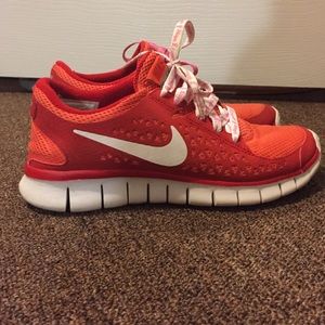 Barely worn Nike free runs