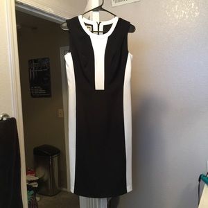 Anne Klein black and white size 2 dress