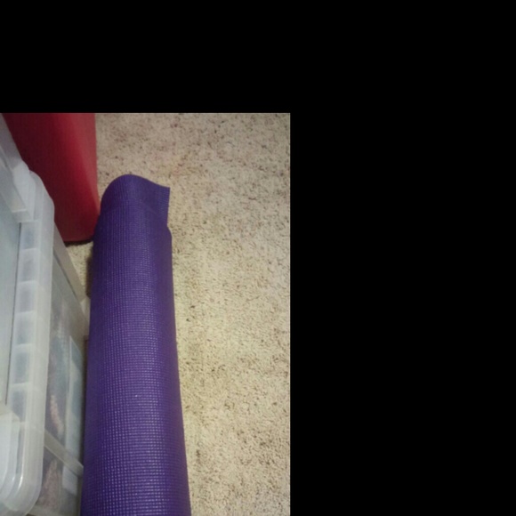 Workout mat. 5foot7inches long. 2feet wide.