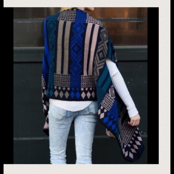Final Clearance 🚛Geo pattern poncho - Picture 4 of 4