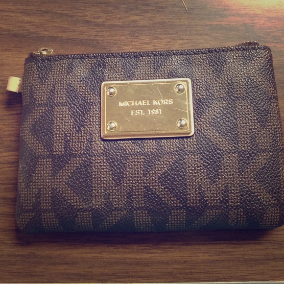 Michael kors wallet