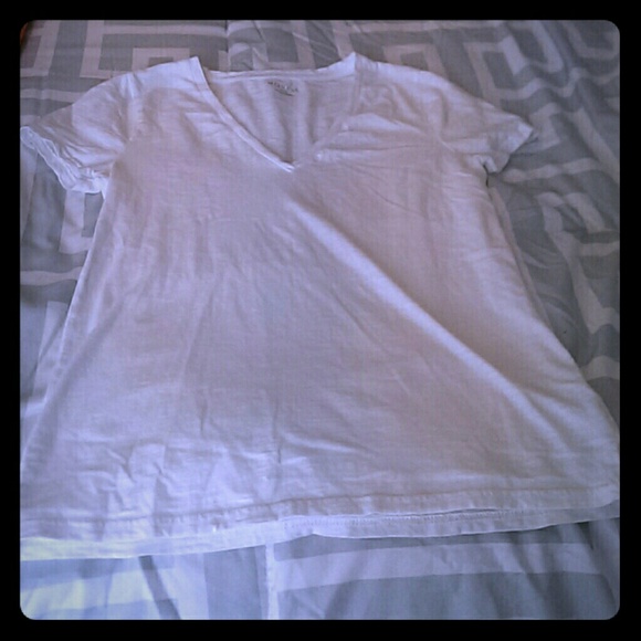 Med Plain white Tee