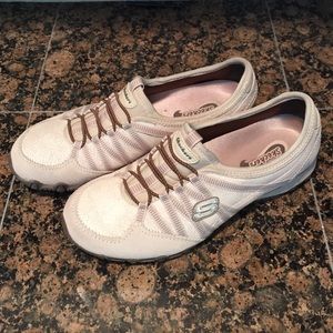 Sketchers slip on tennis shoe