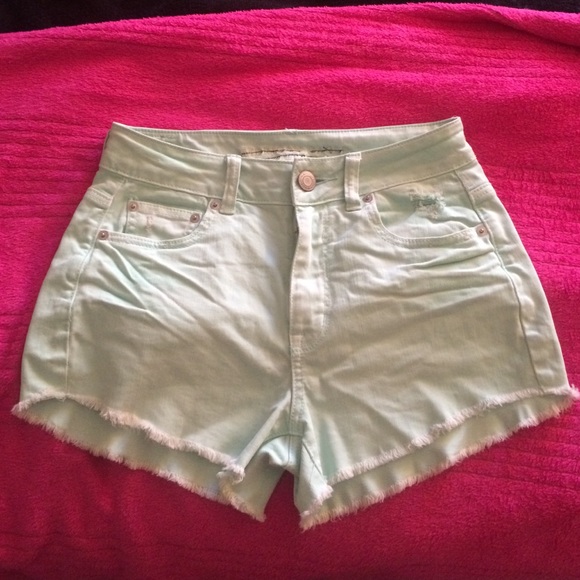 high wastes shorts