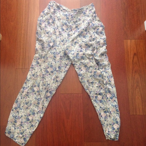 Flower print pants