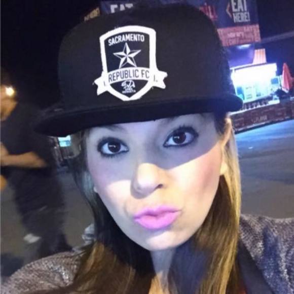 Meet your Posher, Elsa - Picture 1 of 1